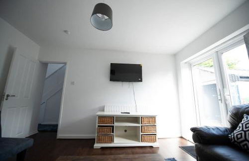 Spacious 3 Bed Home Manchester Airport Free Parking - Foto 8