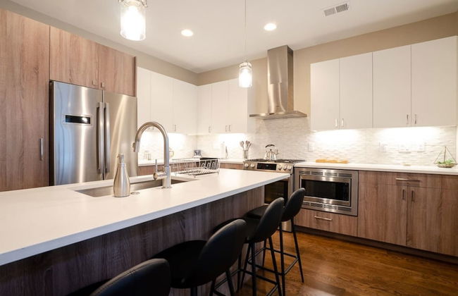 Mid Mod Manor A Sophisticated Townhouse Golden Triangle - Foto 21