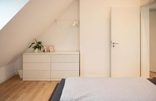 Gästehaus Stoll - 3 Schlafzimmer, nahe Flughafen & Messe - Foto 18