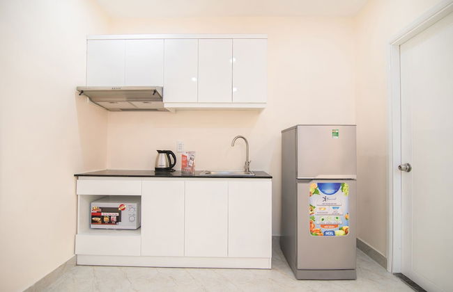 RedDoorz Plus near Tan Dinh Market 2 - Photo 27