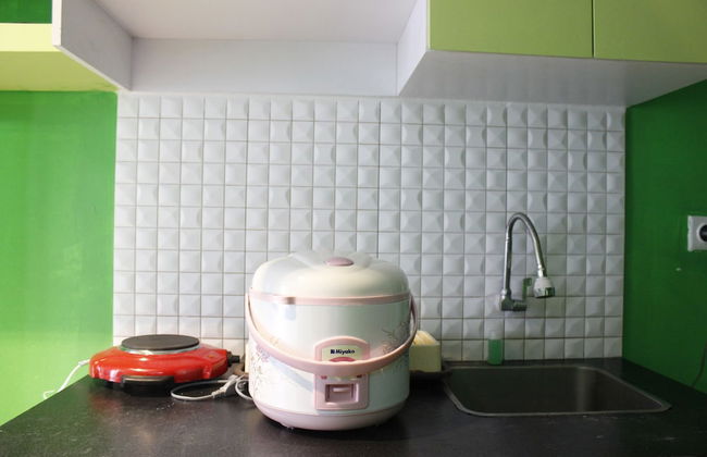 Compact Studio Room The Jarrdin Cihampelas Apartment - Photo 8