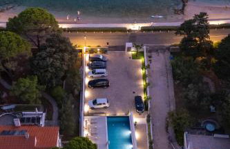 Bumblebee apartments & rooms with pool - Foto 1