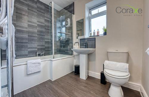 3 Bedroom Blissful Living for Contractors and Families by Coraxe Short Stays - Photo 14