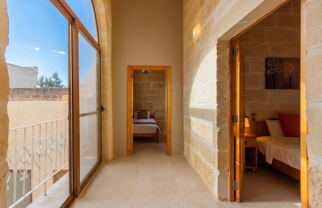 Naduri, Beautiful Gozitan Villa + Pool - Foto 18