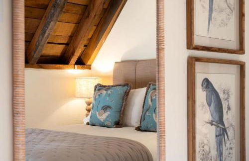 Willowberry Barn - Exclusive Home with Hot Tub - Photo 31