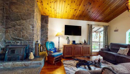 Feelin' Beachy - Photo 2