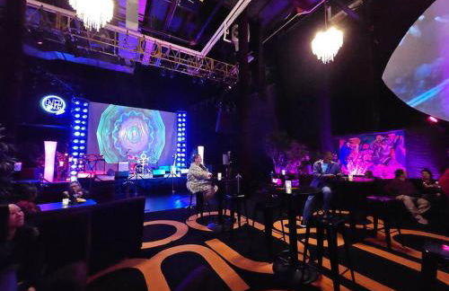 Nature's Blissful Haven - King Bed & Heated Garage - Foto 40