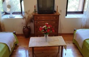 Afrodite Home - Photo 1