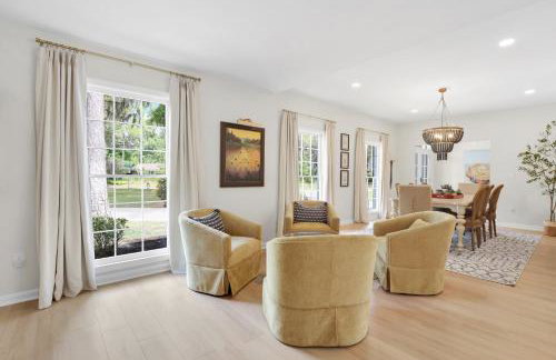 NEW! The White House, with 2 King Ensuites close to Parris Island and Downtown - Foto 12