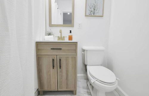 Luxury 7BR Buckhead Oasis w Pool Gameroom Firepit - Foto 77