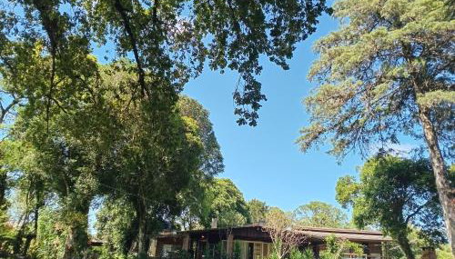 Chalé alpino em canela rs todo mobiliado com cozinha lareira split Wi-Fi 2 quartos perto do centro - Foto 3