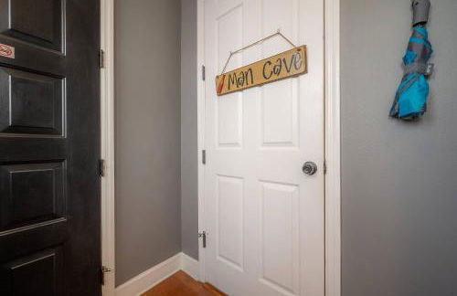 Centrally Located SOHO Retreat Walk to UT & Dining - Foto 36