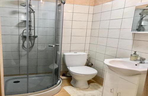 Charming Countryside Apartments - Photo 30