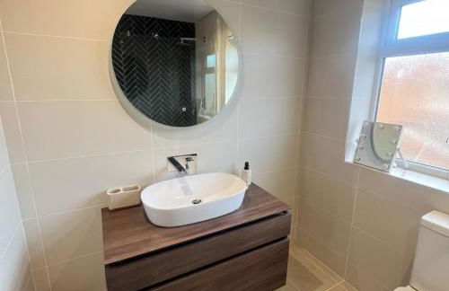 Stylish family home with cinema-style lounge near Blackpool - Foto 32