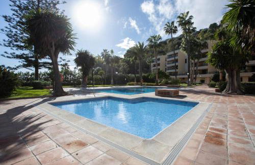Apartamento en primera línea de playa con piscina - Photo 44