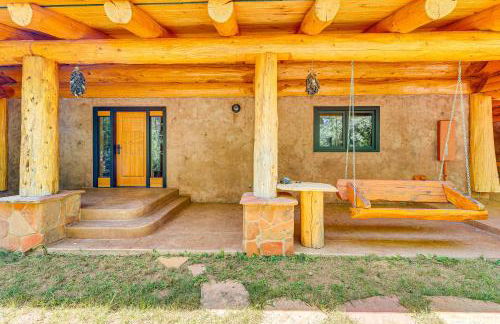 Scenic Payson Cabin! Fireplace and Wraparound Patio - Foto 29