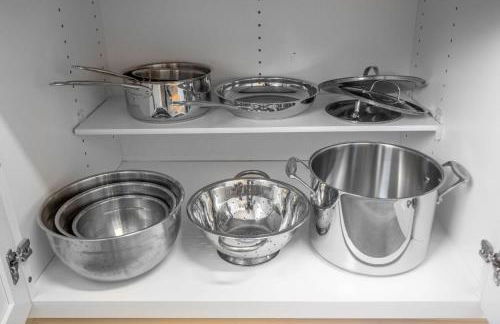 Color Pop Cottage Stylish 2BR with 2 Parking Spots - Foto 64