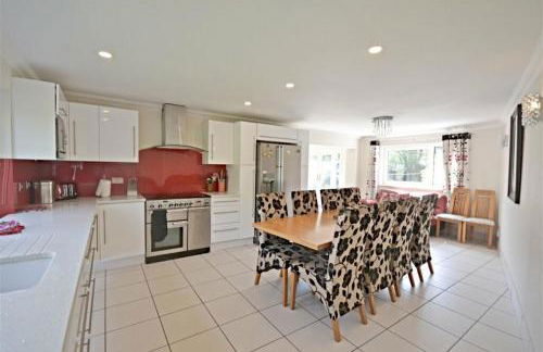 Modern home in historic market town near airport - Foto 12