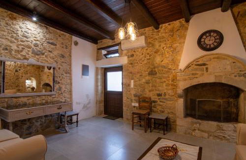 Hercules Traditional Houses - Photo 43