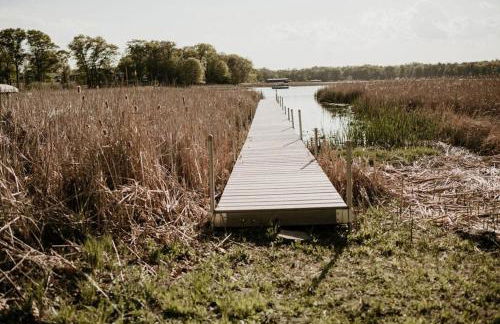 Centrally located - Perch Lake Bungalow - Hot-tub! - Foto 26