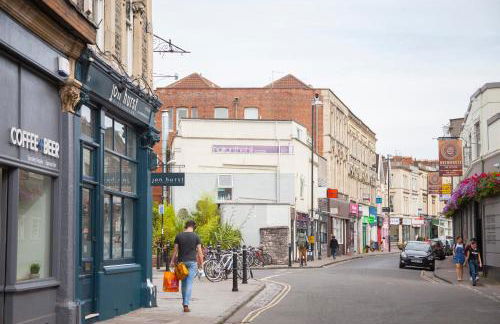 Stag & Hen Retreat - Walk to Nightlife - Sleeps 16 - Foto 57