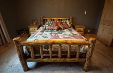 Cozy Vacation Rental for 10 with a Fire Pit in Jim Thorpe, Pennsylvania - Photo 17