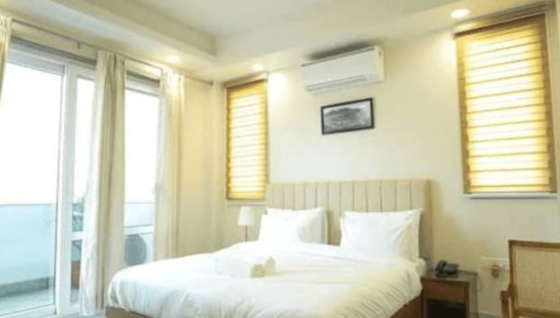 Peaceful City Paradise w King Bed Tub - Foto 3, Zimmer