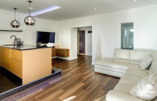 Luxury apartment Martinis with pool - Photo 8