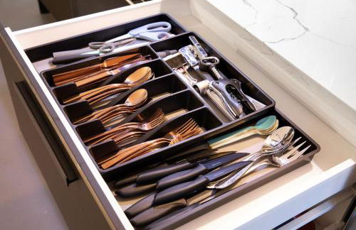 Sophisticated Minimalist Modern Home w/pool and spa - Foto 60