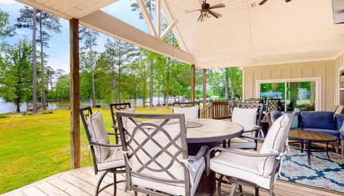 Large Waterfront Lake Murray Home with Dock - Foto 3