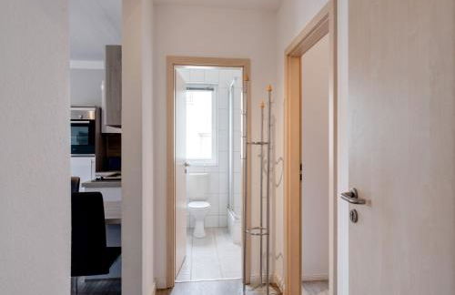 Snug Apartment in Kalkhorst with Terrace near City Center - Foto 16