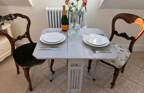 The Old Doctors Retreat- Near Soho Farmhouse - Foto 11