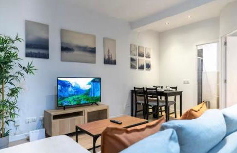 AR IFEMA piso moderno cerca aeropuerto y feria Madrid - Foto 2