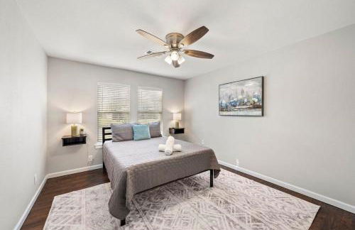 3 bedroom 1 bath WiFi Large back yard with BBQ pit - Foto 17