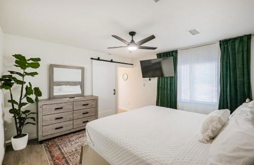 Oak Forest Retreat Sleeps 13 Near Heights - Foto 30