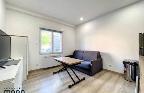 Studio rénové centre-ville de Lagnieu / WIFI - Foto 1