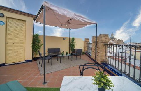 EXCLUSIVE TRIPLEX WITH PRIVATE TERRACE - Photo 8