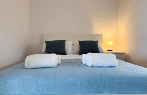 110 - Beachside Renovated 1BR apt 5 min from Beach - Photo 12