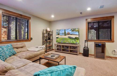 Luna Cabin - 5BR Hot Tub A/C Game Room EV Charger - Foto 40