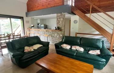 Maison chaleureuse à Saint-Aventin avec jardin et vue montagne - Foto 2