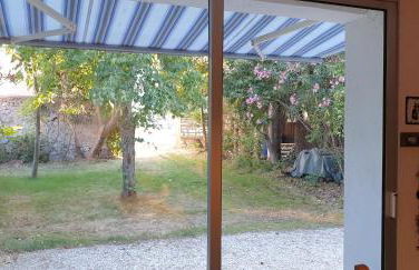 LA PETITE BICOQUE au fond du jardin - Foto 3