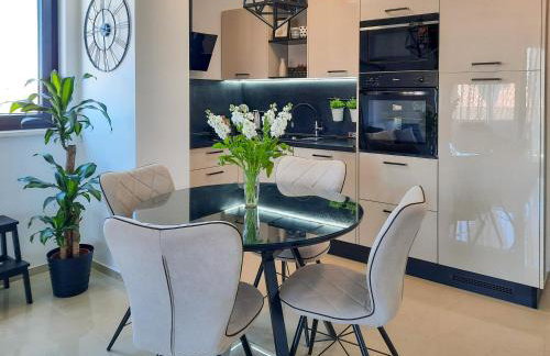 Enjoy Pula - new apt with terrace and FREE parking garage - Photo 12