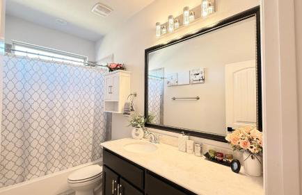 Modern Family Fun Home near AT&T Stadium, Rangers,6Flags, Epic Water Park - Foto 12