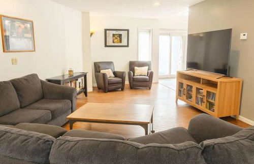 Large Villa 5 Beds, 3 Baths, Firepit, Cozy Stay - Foto 5