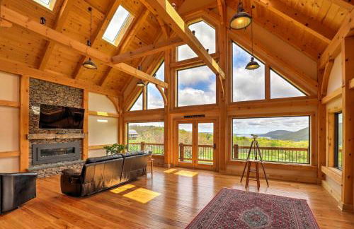 Naples Cabin with Lake Views and Wraparound Deck! - Foto 3