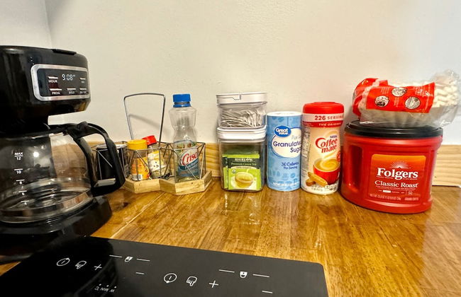 Beautiful Getaway Nears Asian Dist - Photo 42