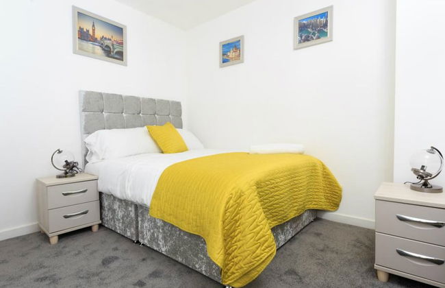 Live in Leeds Grange Apartments - Photo 14