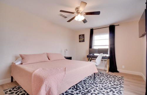 4 Mi to TTU Remodeled Retreat with Fenced Yard! - Foto 12