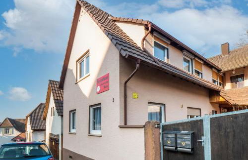 Cosy Holiday Home in Mahlberg in the Ortenau District in Baden-württemberg - Foto 1