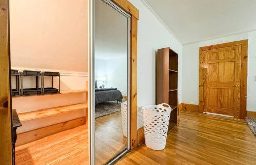 Manchester -Queen beds - Mins to MHT - W/D in Unit - Foto 12